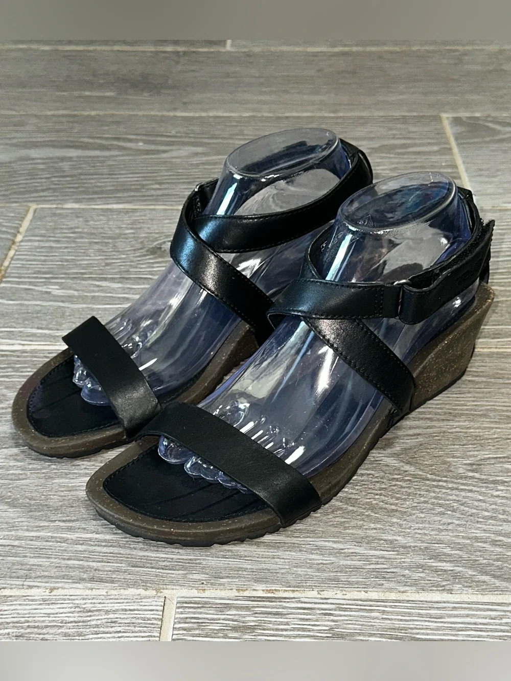 Teva Cabrillo Crossover Leather Wedge Sandals Black Women's 9.5 Summer Shoes